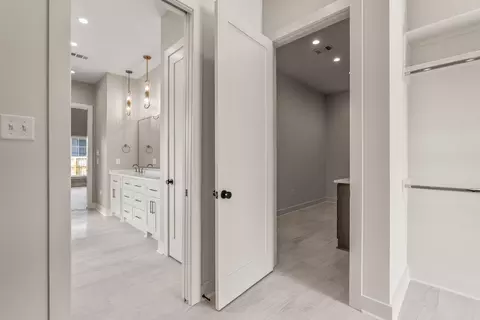 Entry Way - 1675 Nantucket, Conway, AR 72034 photo 5 of 5