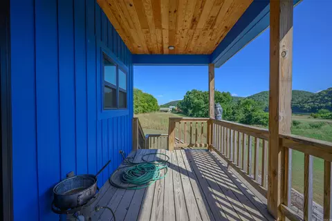 Exterior - 3780 River Rd, Guion, AR 72540 photo 3 of 7