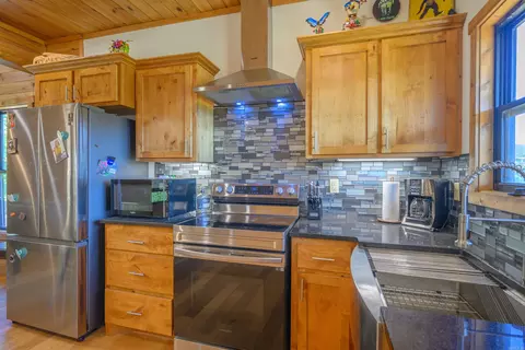 Kitchen - 3780 River Rd, Guion, AR 72540 photo 3 of 9