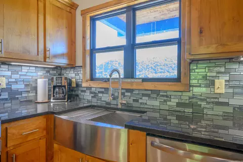 Kitchen - 3780 River Rd, Guion, AR 72540 photo 5 of 9