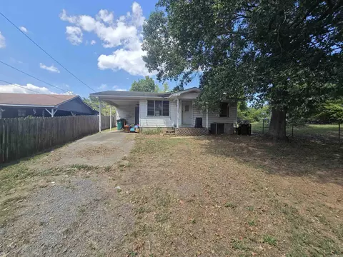 904 W 14th St, Russellville, AR 72801