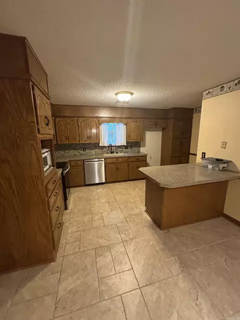Kitchen - 11703 Dalin Rd, Cabot, AR 72023 photo 1 of 7