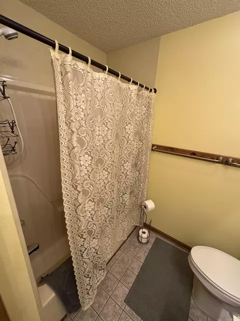Bath - 11703 Dalin Rd, Cabot, AR 72023 photo 1 of 7