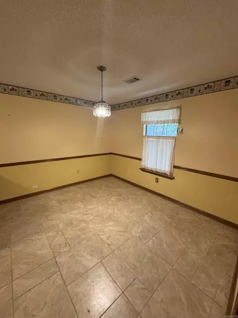 Dining - 11703 Dalin Rd, Cabot, AR 72023 photo 2 of 2