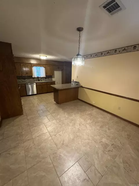 Dining - 11703 Dalin Rd, Cabot, AR 72023 photo 1 of 2