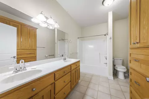 Bath - 31 Ridgefield Dr, Ward, AR 72176 photo 6 of 6