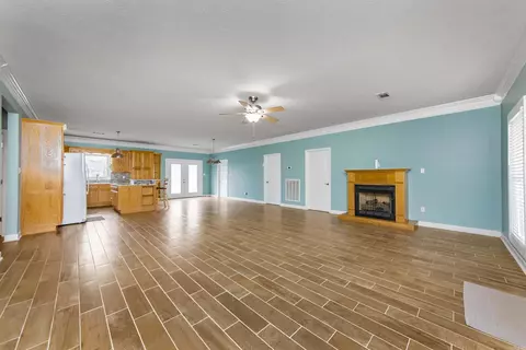 Living - 31 Ridgefield Dr, Ward, AR 72176 photo 1 of 6