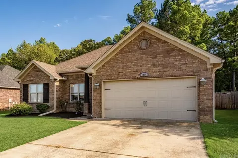 Exterior - 1375 Acuff Ln, Conway, AR 72034 photo 2 of 6