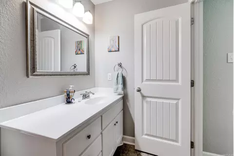 Bath - 1375 Acuff Ln, Conway, AR 72034 photo 1 of 3