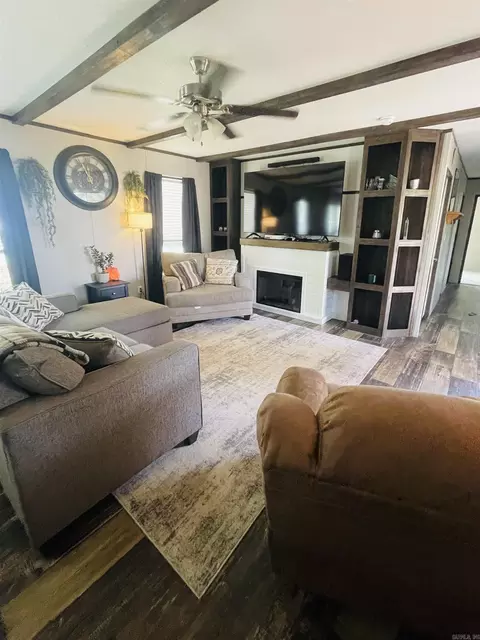 Living - 5268 Miller County 5, Doddridge, AR 71834 photo 1 of 3