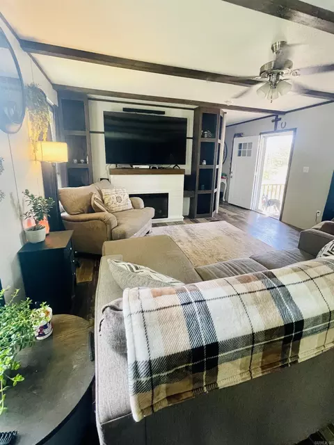 Living - 5268 Miller County 5, Doddridge, AR 71834 photo 2 of 3