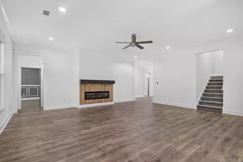 Living - 7065 Cold Creek Dr, Alexander, AR 72002 photo 2 of 4
