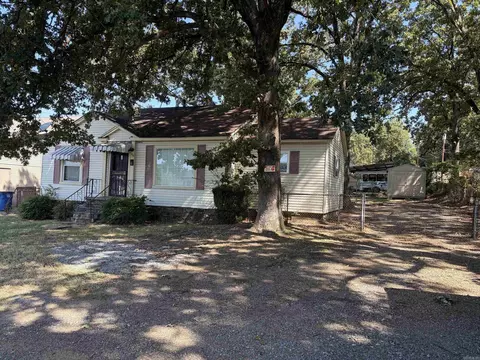 1919 Parkway Dr, North Little Rock, AR 72118