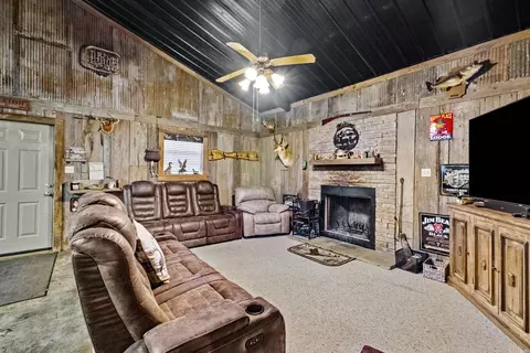 Living - 100 County Road 866, Gregory, AR 72059 photo 2 of 5