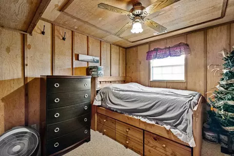 Bedroom - 100 County Road 866, Gregory, AR 72059 photo 4 of 10