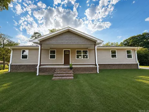 305 Farris St, Clarksville, AR 72830