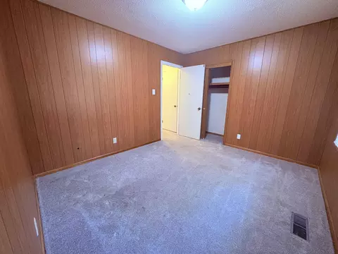Bedroom - 352 Hwy 62412, Ash Flat, AR 72513 photo 6 of 6