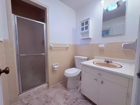 Bath - 352 Hwy 62412, Ash Flat, AR 72513 photo 1 of 4