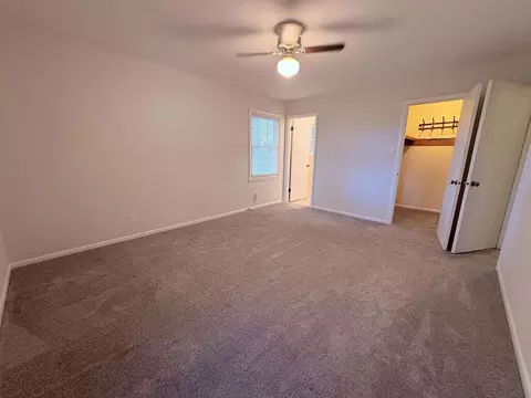Bedroom - 352 Hwy 62412, Ash Flat, AR 72513 photo 1 of 6