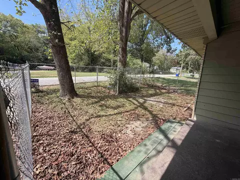 Exterior - 204 S Second St, Benton, AR 72019 photo 12 of 12