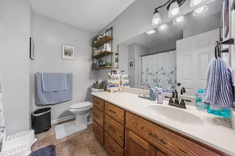 Bath - 2115 Duane Dr, Beebe, AR 72012 photo 1 of 2