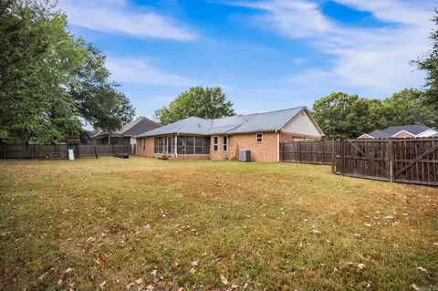 Exterior - 2115 Duane Dr, Beebe, AR 72012 photo 7 of 9