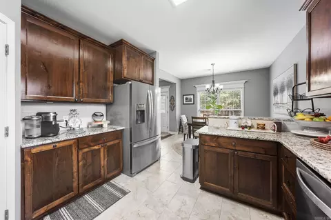 Kitchen - 114 Bobwhite Cv, Beebe, AR 72012 photo 4 of 4