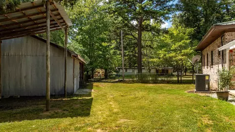Exterior - 564 Green Tree Rd, Clinton, AR 72031 photo 8 of 10