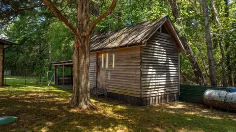 Exterior - 564 Green Tree Rd, Clinton, AR 72031 photo 10 of 10