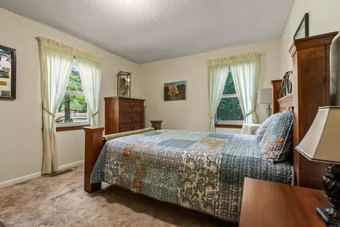 Bedroom - 564 Green Tree Rd, Clinton, AR 72031 photo 3 of 8