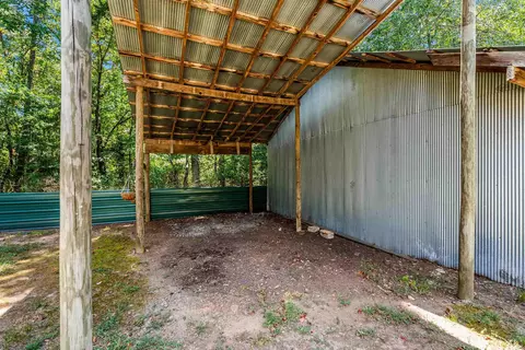 Exterior - 564 Green Tree Rd, Clinton, AR 72031 photo 4 of 10