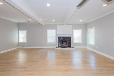 Living - 1018 River St, Benton, AR 72015 photo 5 of 7