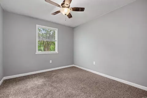 Bedroom - 6521 Grayson Dr, Benton, AR 72019 photo 2 of 4