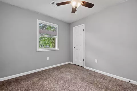 Bedroom - 6521 Grayson Dr, Benton, AR 72019 photo 4 of 4