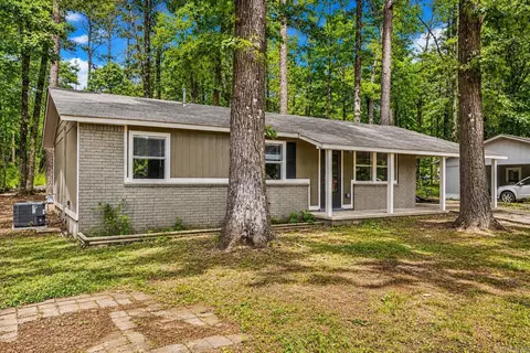 Exterior - 6521 Grayson Dr, Benton, AR 72019 photo 3 of 5