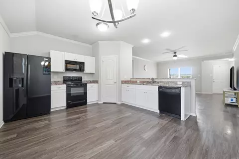 Kitchen - 200 Hemlock Dr, Conway, AR 72032 photo 1 of 2