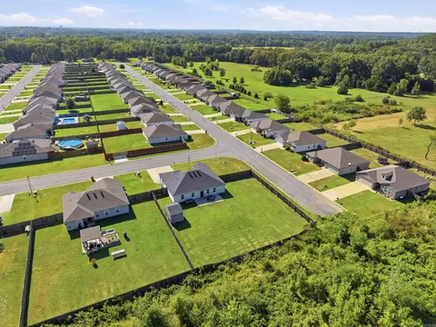 View/Area - 200 Hemlock Dr, Conway, AR 72032 photo 5 of 10