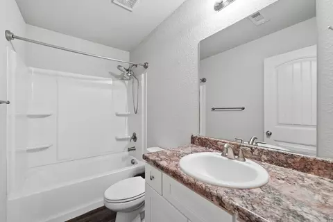 Bath - 200 Hemlock Dr, Conway, AR 72032 photo 1 of 1