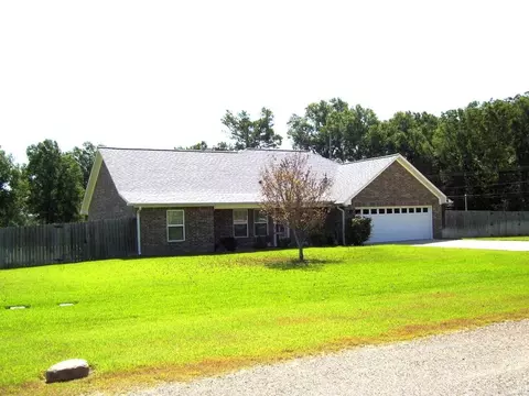 Exterior - 104 Shalie Cove Cor, Ashdown, AR 71822 photo 3 of 9