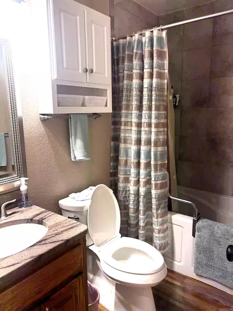 Bath - 104 Shalie Cove Cor, Ashdown, AR 71822 photo 2 of 2