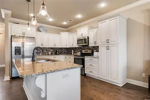 Kitchen - 6263 Alan Dr, Jonesboro, AR 72404 photo 2 of 5