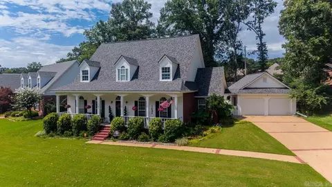 Exterior - 1185 Cambridge Cir, Benton, AR 72019 photo 2 of 14