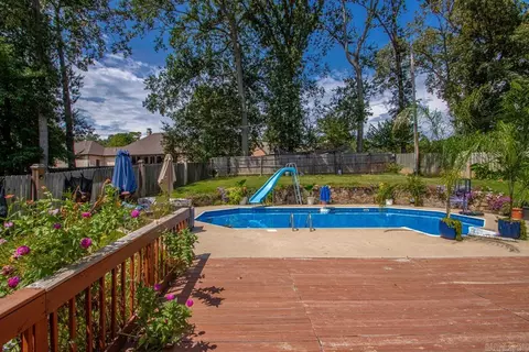 Exterior - 1185 Cambridge Cir, Benton, AR 72019 photo 9 of 14