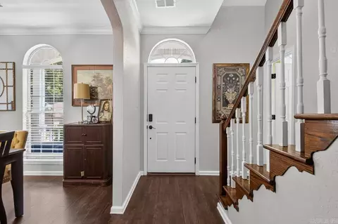 Entry Way - 1185 Cambridge Cir, Benton, AR 72019 photo 1 of 3