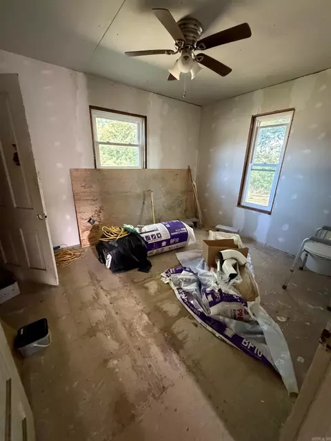 Bedroom - 214 E Walnut St, De Valls Bluff, AR 72041 photo 1 of 2
