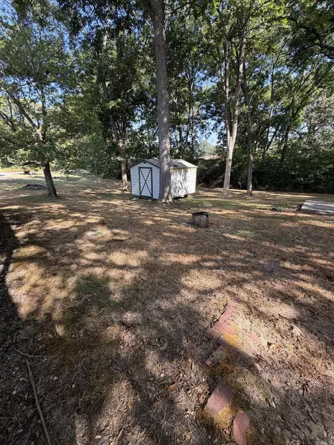 Exterior - 214 E Walnut St, De Valls Bluff, AR 72041 photo 3 of 3