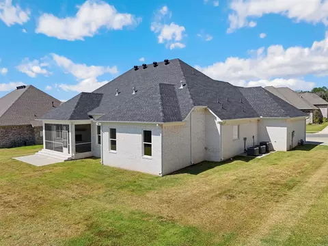 Exterior - 1650 Dolphin Dr, Conway, AR 72034 photo 7 of 7
