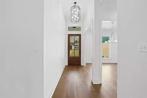 Entry Way - 1650 Dolphin Dr, Conway, AR 72034 photo 3 of 6