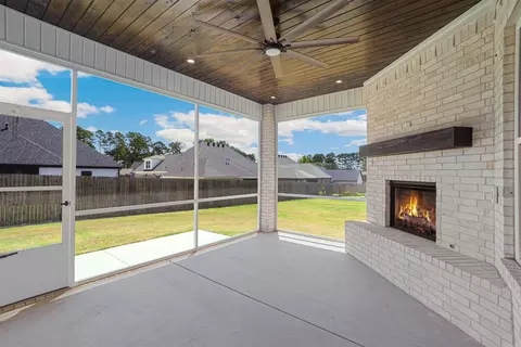 Exterior - 1650 Dolphin Dr, Conway, AR 72034 photo 4 of 7