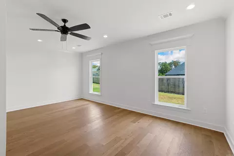 Bedroom - 1650 Dolphin Dr, Conway, AR 72034 photo 2 of 4